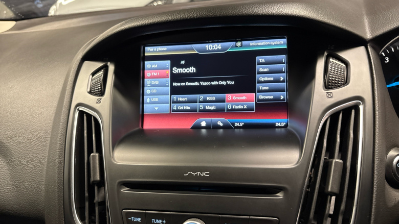 Ford Focus 1.0 EcoBoost 125 Titanium 5dr Petrol Hatchback